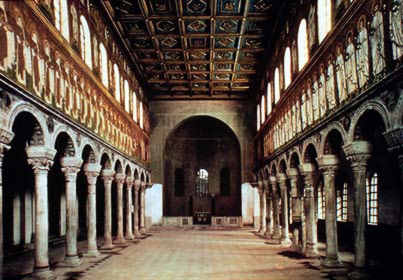Интерьер церкви С.Аполинаре