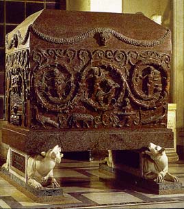 Саркофаг Константина, 350 г. Музей Ватиканса, Рим