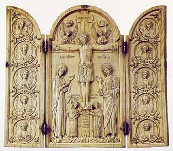 Crusifixion и святые, триптих, слоновая кость, 10-й век.